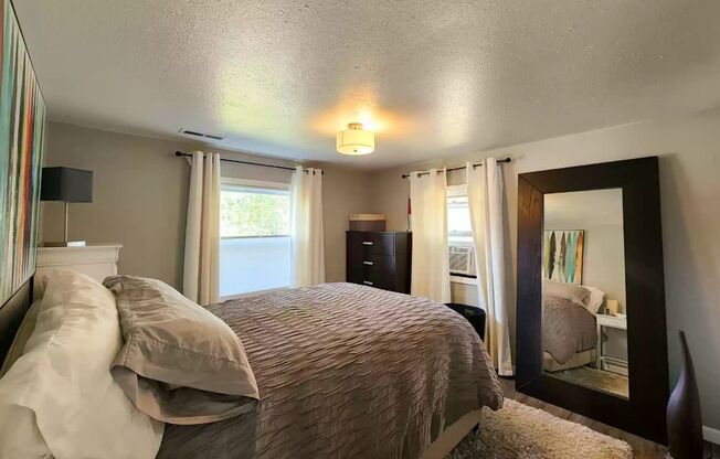 2 beds, 1 bath, $2,195