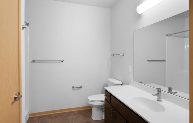1 bed, 1 bath, 686 sqft, $1,665, Unit 421