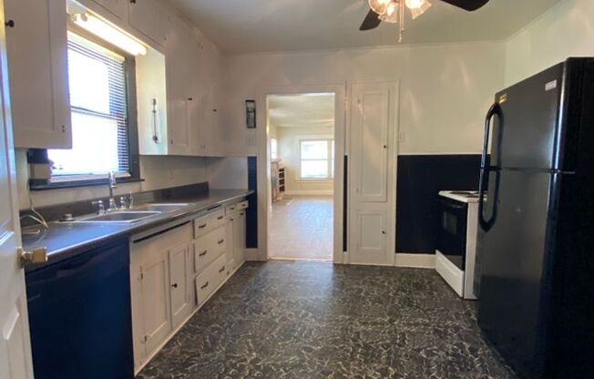 Affordable 1 bedroom + office/1 bath available NOW!