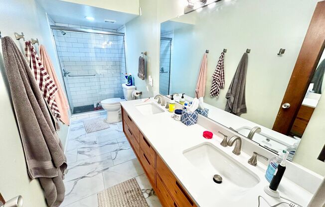 2 beds, 1 bath, 768 sqft, $2,410, Unit 108