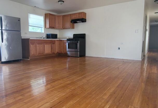 6669 S Michigan Avenue