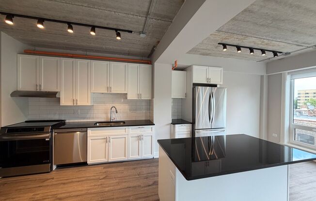 2 beds, 2 baths, 908 sqft, $3,675, Unit 952-510