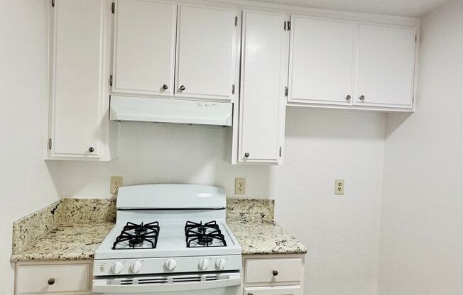 1 bed, 1 bath, 654 sqft, $1,775, Unit 7