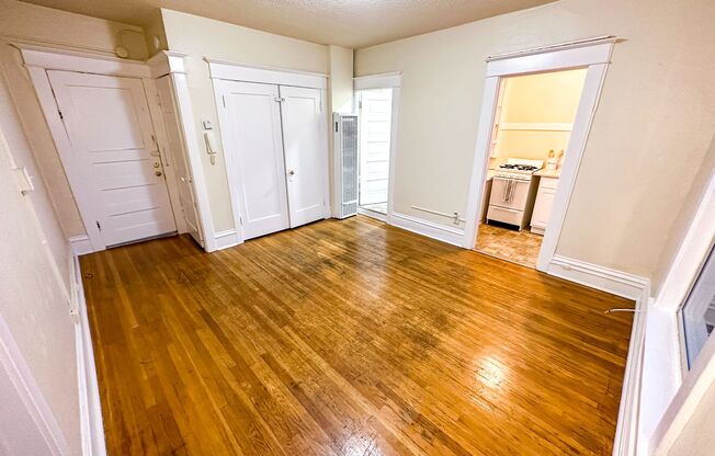 1 bed, 1 bath, 500 sqft, $1,550, Unit 403