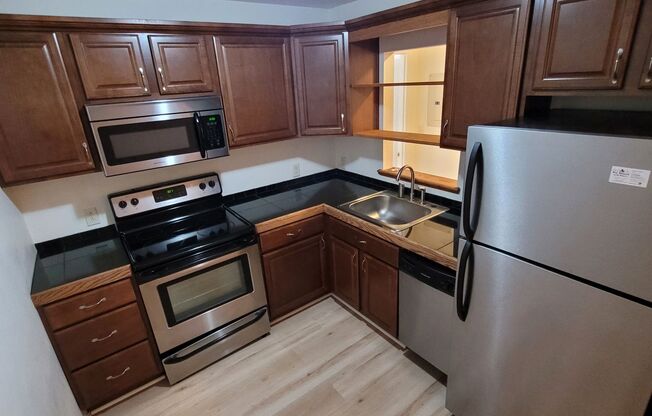 1 bed, 1 bath, $1,350, Unit Unit 2B