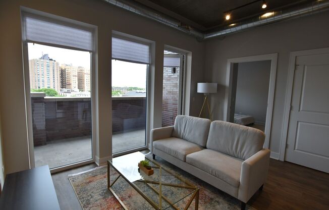 1 bed, 1 bath, 673 sqft, $2,700, Unit 3833-613