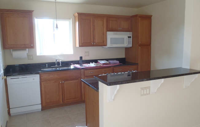 3 beds, 1.5 baths, $3,100