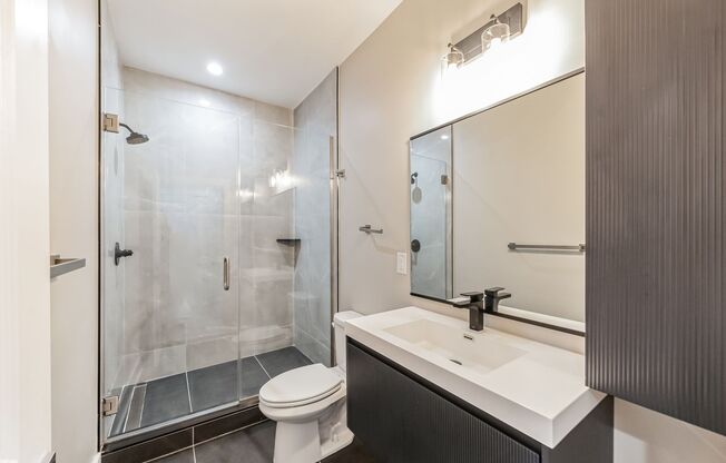 1 bed, 1.5 baths, 1,075 sqft, $1,695, Unit B3-U4