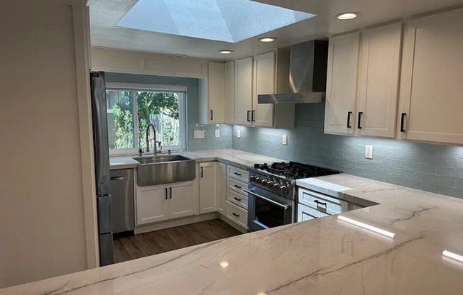 Almaden - Exectuve style 3 bedroom 2 bath single level townhouse