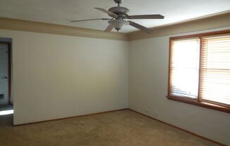 2 beds, 1 bath, $1,050