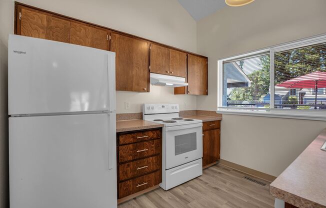 2 beds, 1.5 baths, 1,050 sqft, $2,049, Unit 214-774C