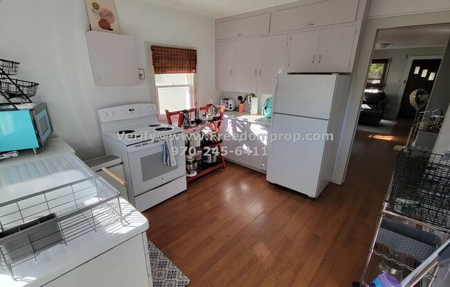 2 beds, 1 bath, $1,600