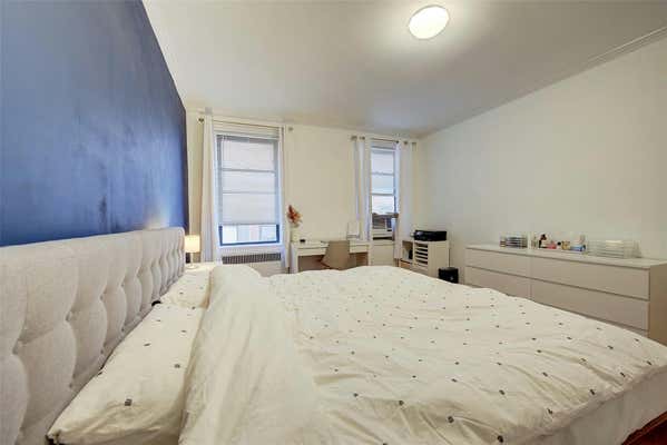 1 bed, 1 bath, 850 sqft, $2,350, Unit 3L