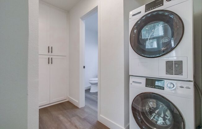 1 bed, 1 bath, 576 sqft, $2,445, Unit 6