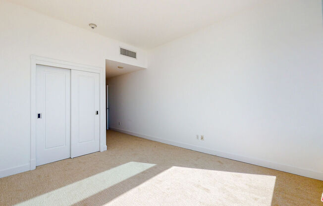 2 beds, 3 baths, 1,800 sqft, $6,750, Unit 32D