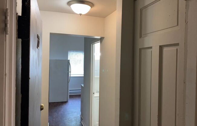 Studio, 1 bath, 650 sqft, $750, Unit #22