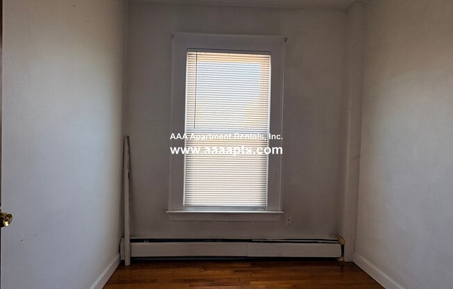 685 BROADWAY