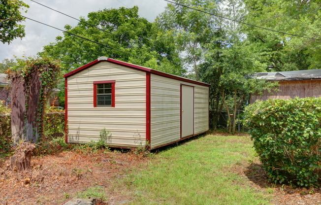 3 beds, 2 baths, $2,100