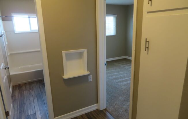 2 beds, 1 bath, 800 sqft, $2,345, Unit 3868.5