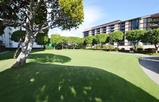 2 beds, 2 baths, $3,500, Unit # 1212