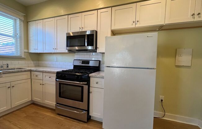 1 bed, 1 bath, 700 sqft, $1,695, Unit Apt. 9