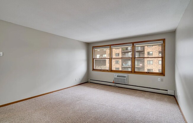 Welcome to Central Lakes of Uptown, where spacious living meets modern comfort. Enjoy abundant natural light and a welcoming atmosphere in this stunning apartment. Make it your home today! Schedule a visit and see for yourself.