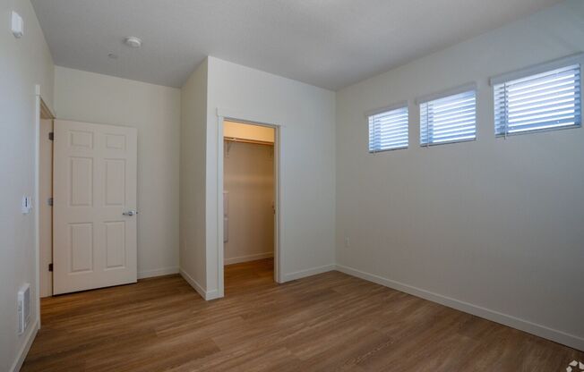 2 beds, 1 bath, 1,116 sqft, $1,895, Unit 212-212