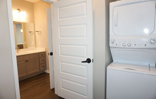 Studio, 1 bath, 541 sqft, $1,099, Unit 518