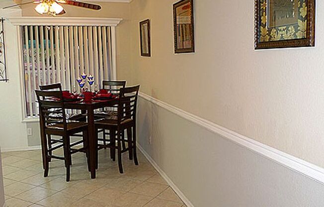 2 beds, 2 baths, 910 sqft, $2,595, Unit 410