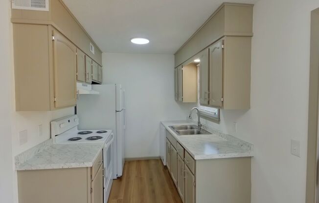 2 beds, 1 bath, $850