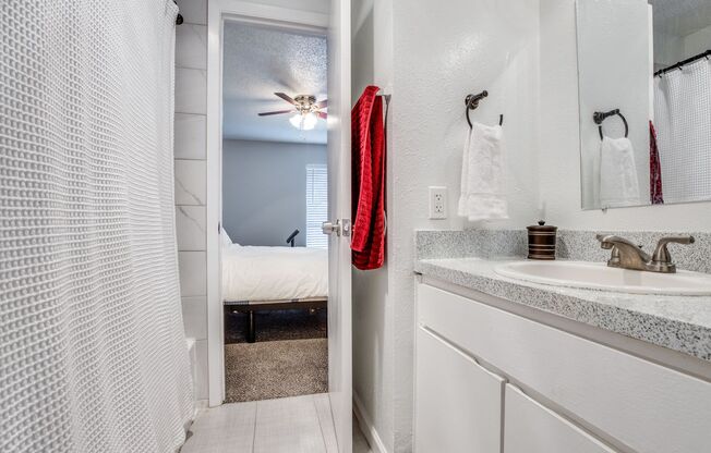 1 bed, 1 bath, 670 sqft, $895, Unit 108
