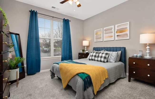 Gorgeous Bedroom at Thornberry Woods Apartment Homes, Naperville