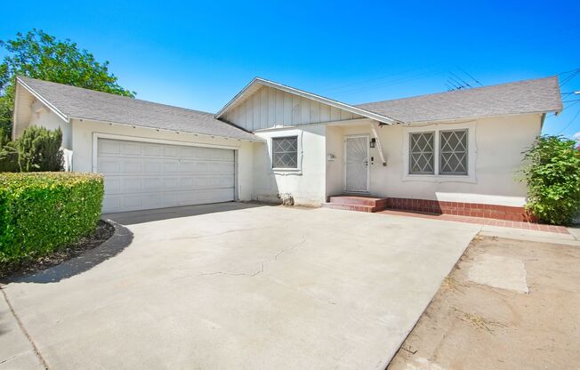 Available Now! 3/1.1  Single Story Home in Riverside For Rent