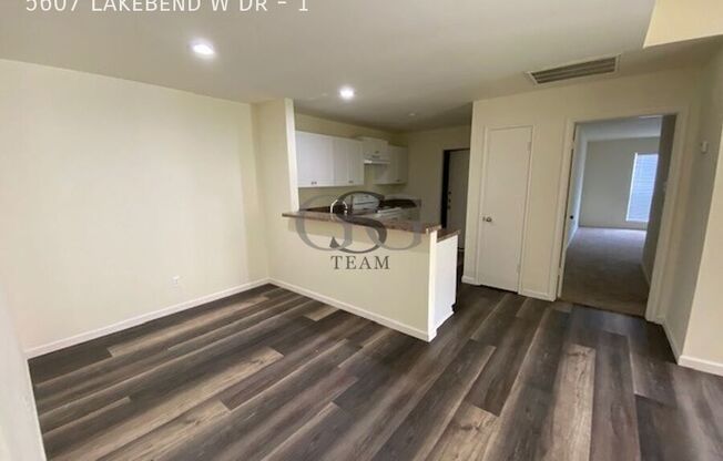 5607 Lakebend W Dr