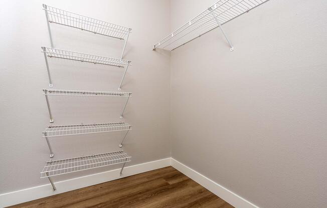 1 bed, 1 bath, 817 sqft, $1,505