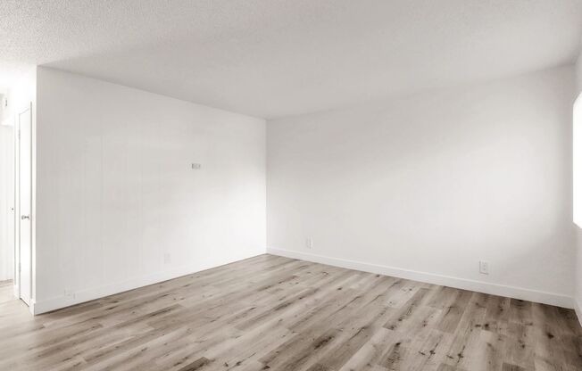 2 beds, 1 bath, 825 sqft, $1,650, Unit 5307-2