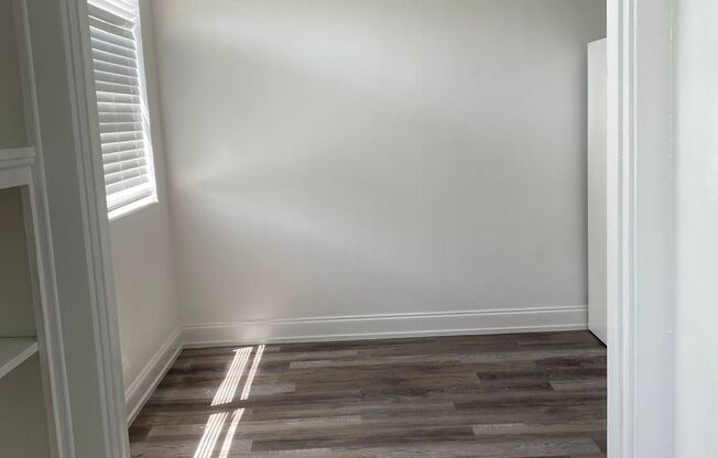 1 bed, 1 bath, 700 sqft, $1,425, Unit 8