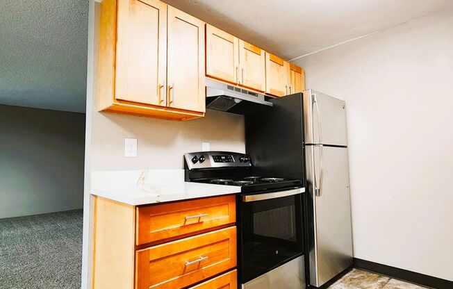 2 beds, 1 bath, 830 sqft, $1,285, Unit O-244