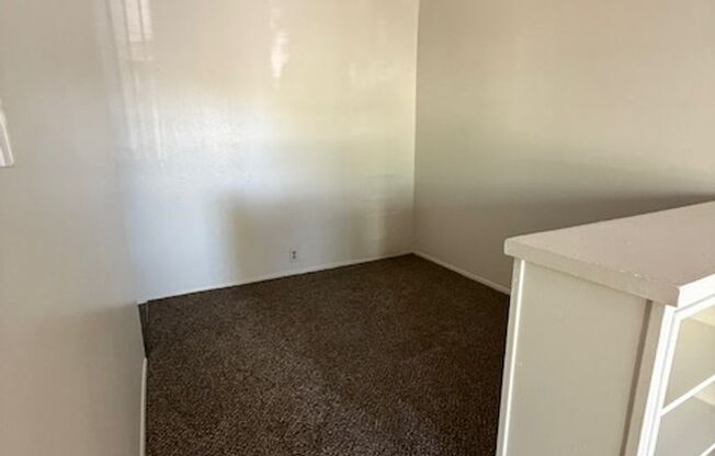 Studio, 1 bath, $970, Unit 19