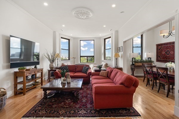 31 BAY STATE RD
