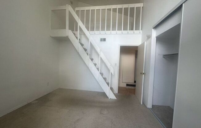 Aurora condo for rent