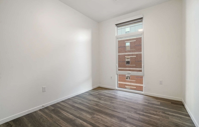 3 beds, 2 baths, 1,154 sqft, $6,500, Unit 406