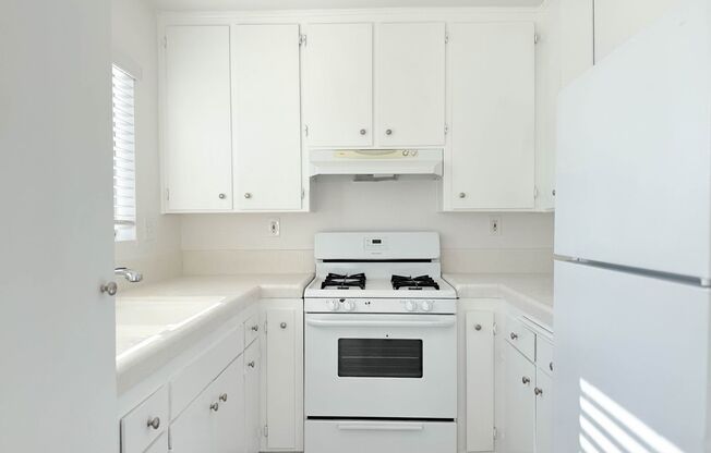 Iowa St. Apartments | Cozy 1 and 2 Bedrooms in Walkable North Park, San Diego!