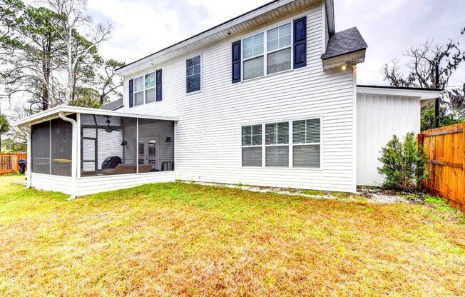 3 bed, 2.5 bath located in Isle of Hope area Savannah, GA--Available in March 2025!!