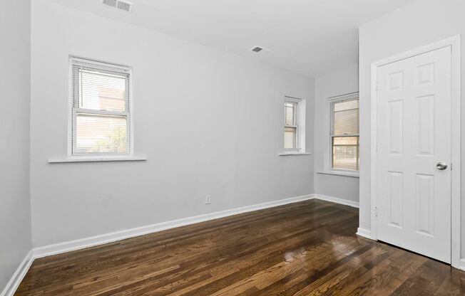 2 beds, 1 bath, 1,000 sqft, $1,495, Unit 6100-1E