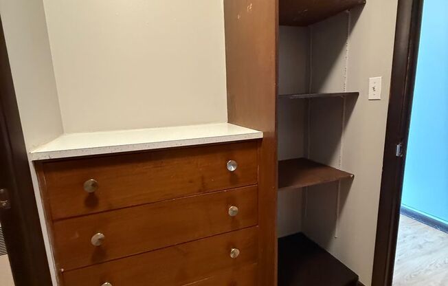 Studio, 1 bath, $695, Unit 409