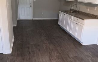 2 beds, 1 bath, $1,000