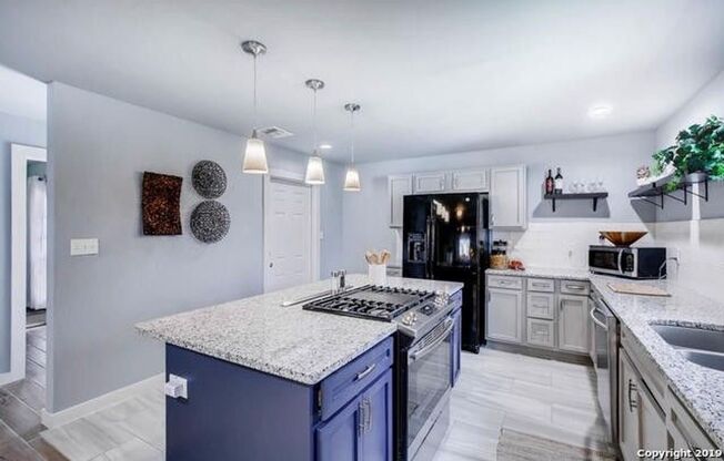 Adorable 3 bedroom 2 bath Minutes from N St. Marys!! Completely updated!