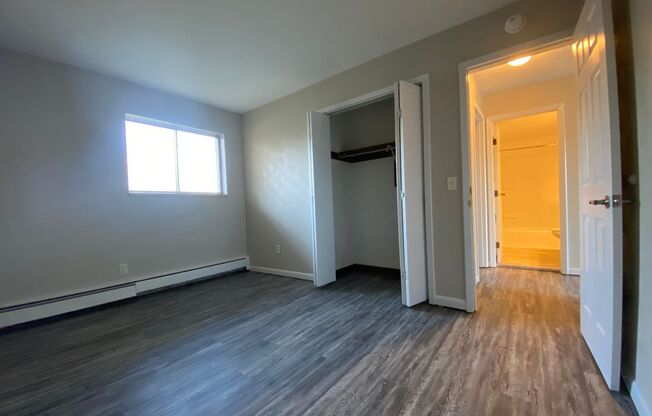 2 beds, 1 bath, 595 sqft, $995, Unit UNIT 4037-101