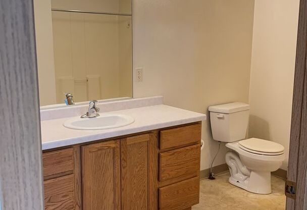 3 beds, 2 baths, 1,200 sqft, $1,325, Unit TE218X-247